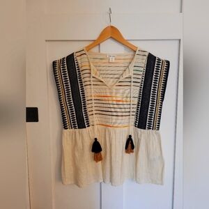 Tribal top